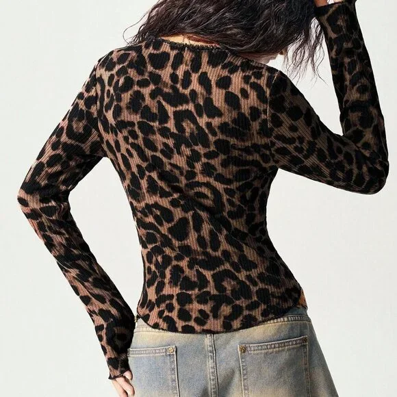 Brown Casual Women's Leopard Print Crew Neck Long Sleeve Fitted Blouse - Picture 2 of 6